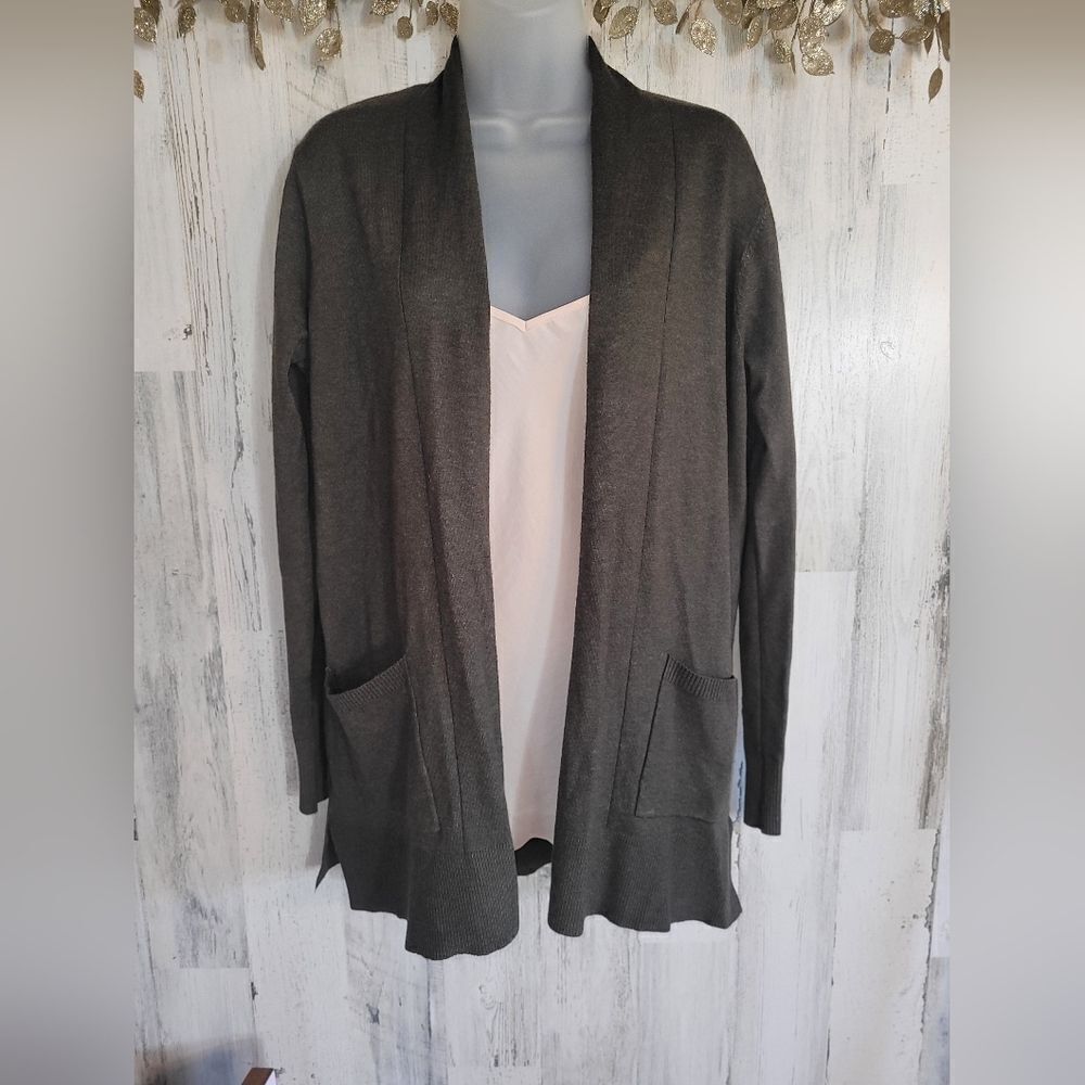 New Pink Clover Cardigan - Picture 2 of 8